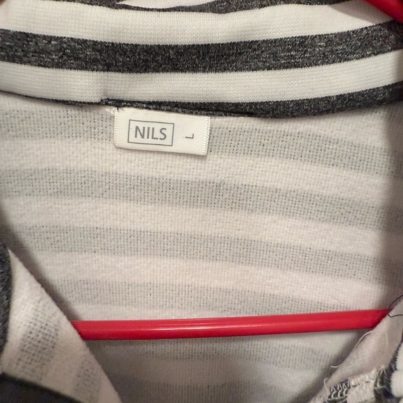 NILS gray and White Striped Top  athletic size large - Picture 2 of 3